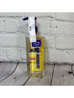 Clean & Clear Essentials Foaming Facial Cleanser OIL FREE 8oz ORIGINAL FORMULA